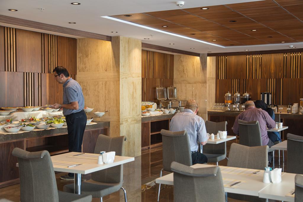 Fesa Business Hotel Gebze Bagian luar foto