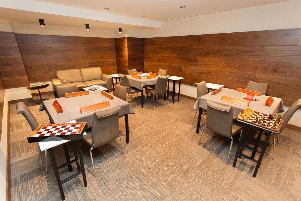 Fesa Business Hotel Gebze Bagian luar foto