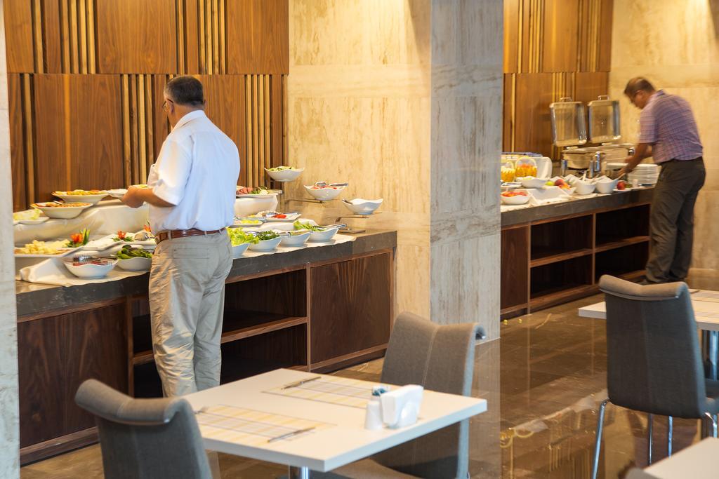 Fesa Business Hotel Gebze Bagian luar foto