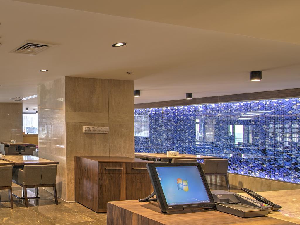 Fesa Business Hotel Gebze Bagian luar foto