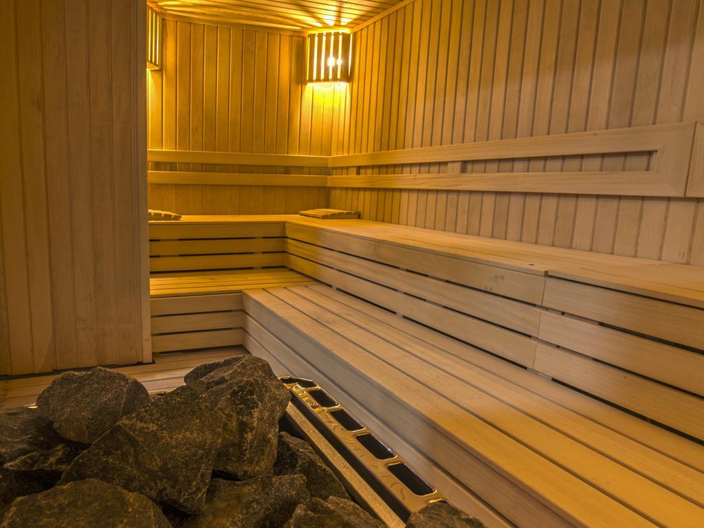 Fesa Business Hotel Gebze Bagian luar foto