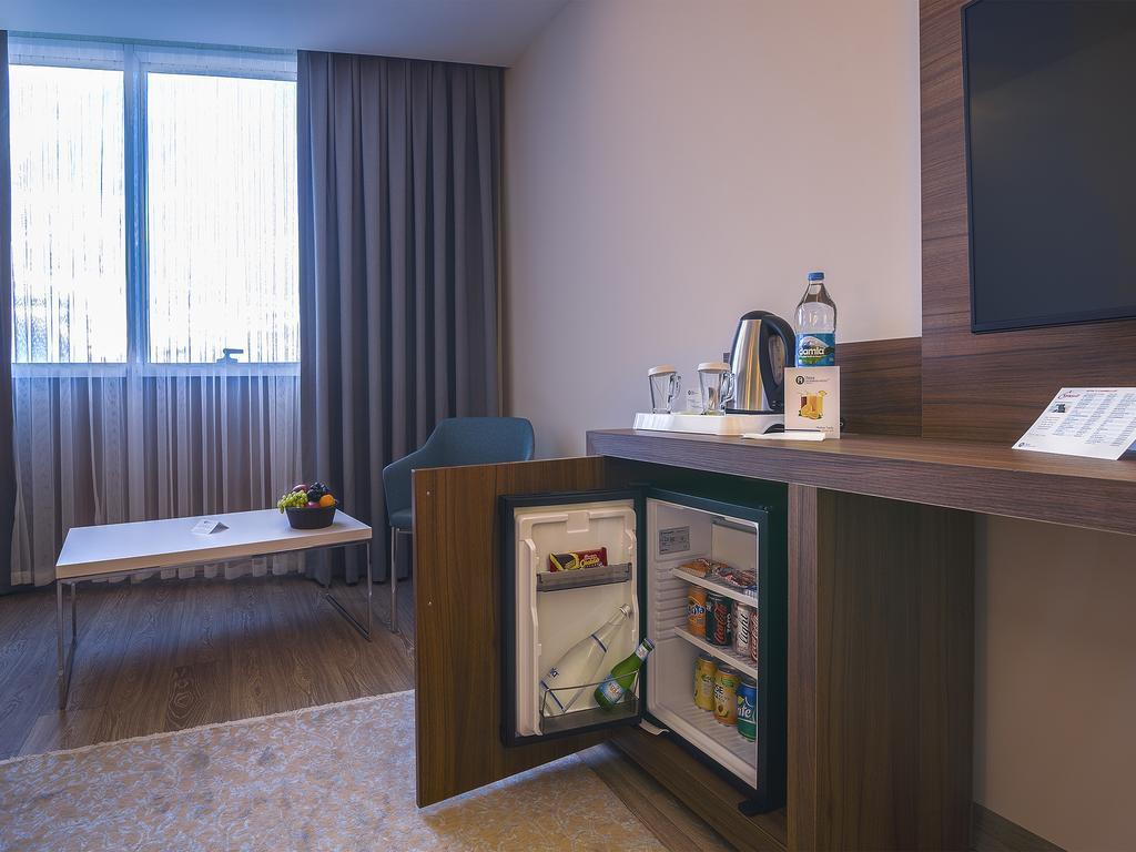 Fesa Business Hotel Gebze Bagian luar foto